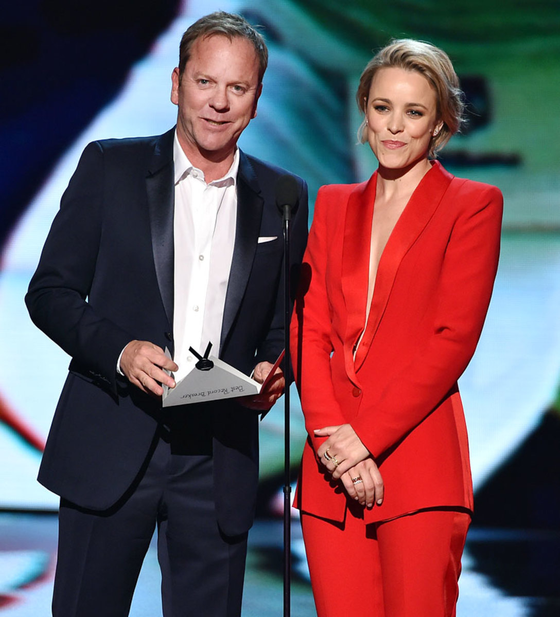 Kiefer-Sutherland-Rachel-McAdams.jpg