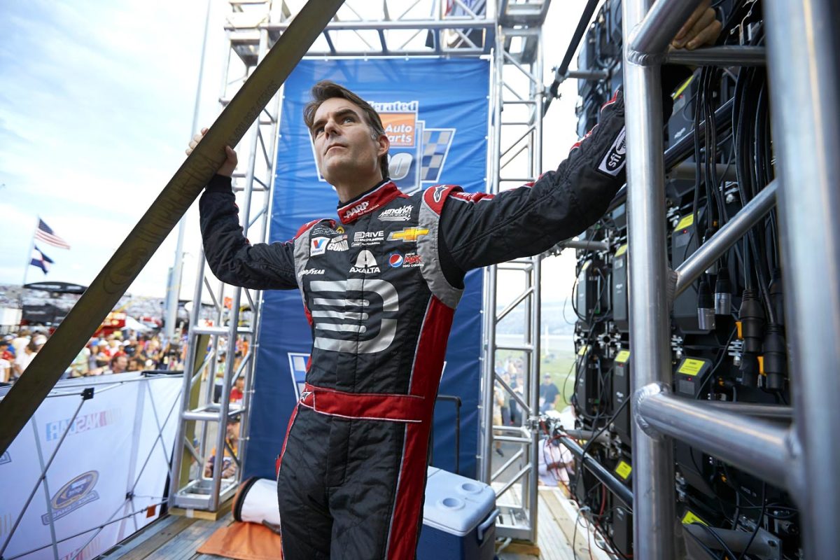 2014-Jeff-Gordon-X158624_TK2_0454.jpg