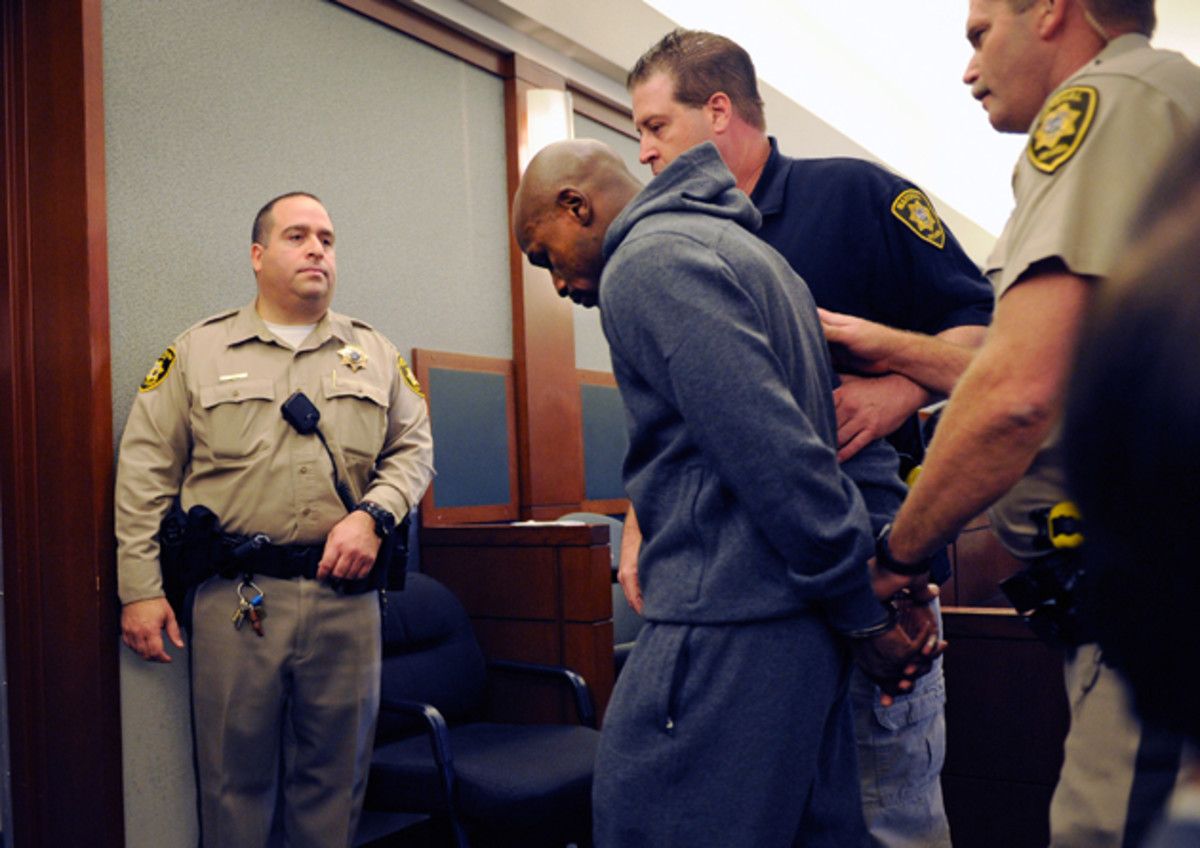 floyd-mayweather-arrested-jail.jpg