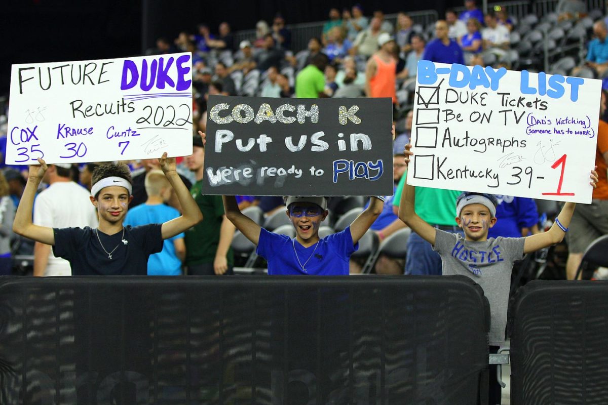 Duke-Blue-Devils-fans-DBA150329_Duke_vs_Gonzaga03.jpg