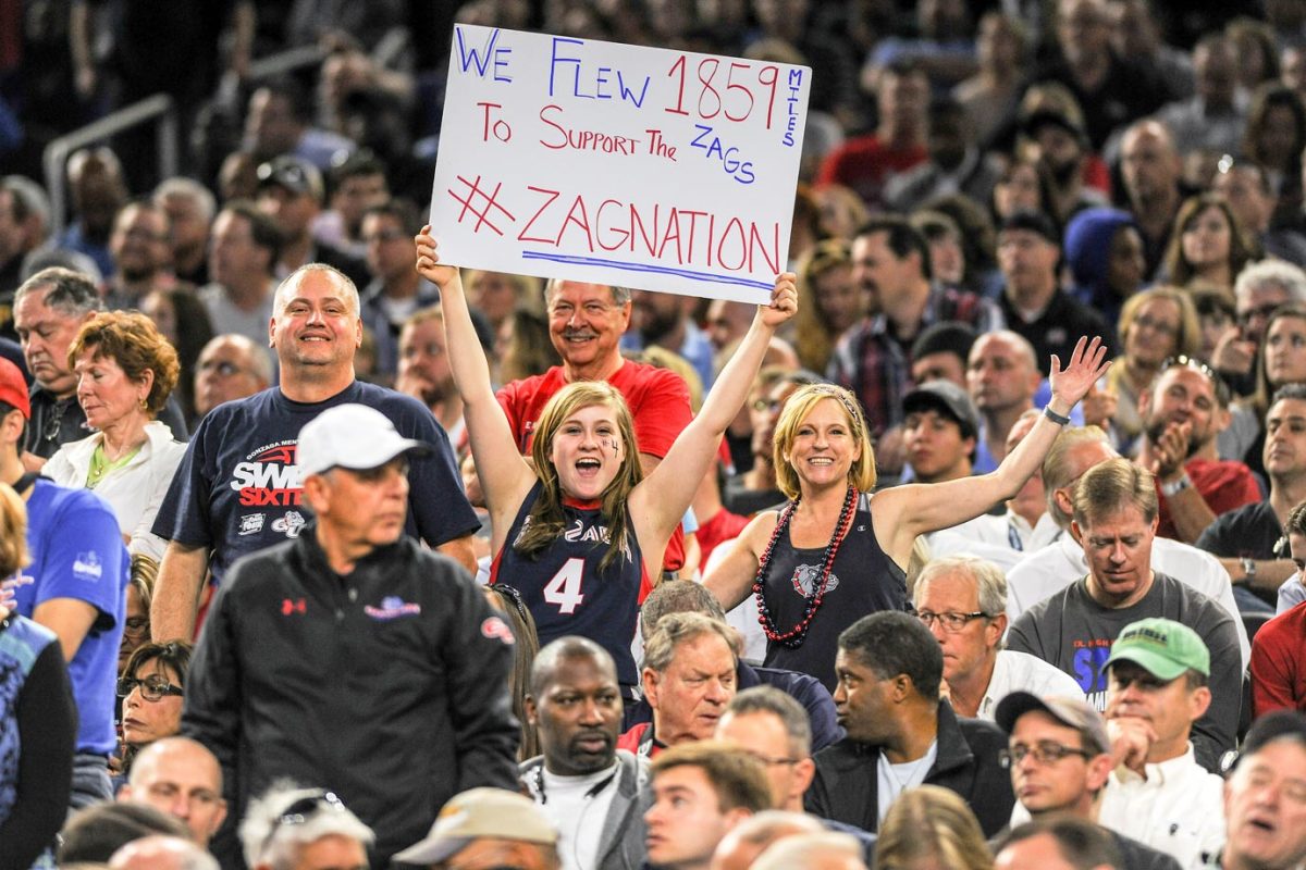 Gonzaga-Bulldogs-fans-DEL150327036_2015_Sweet_Sixteen_Gonzaga_v_UCLA.jpg