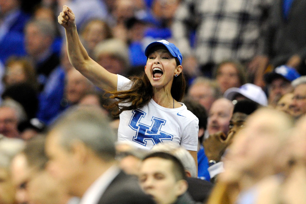 Kentucky-Wildcats-fan-Ashley-Judd-AP825811893023.jpg