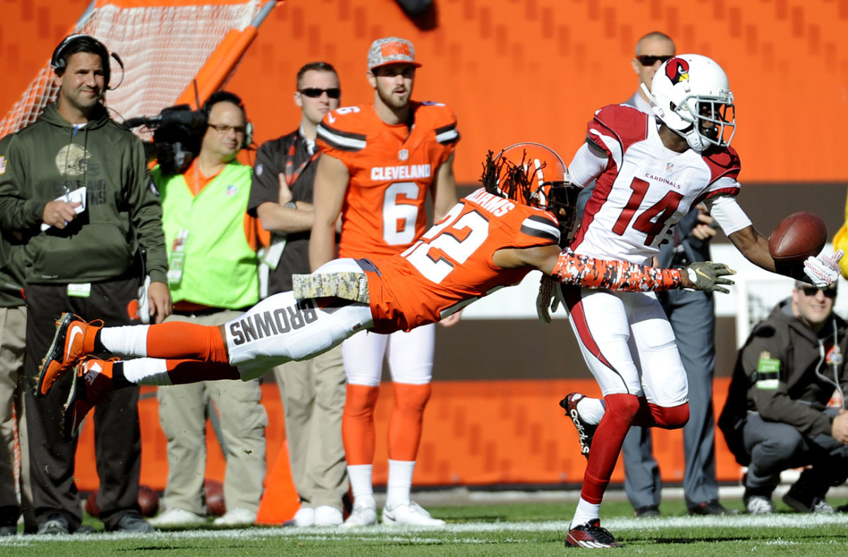 Rookie J.J. Nelson got the best of veteran Tramon Williams on this Palmer longball, setting up a first-quarter touchdown for Arizona.