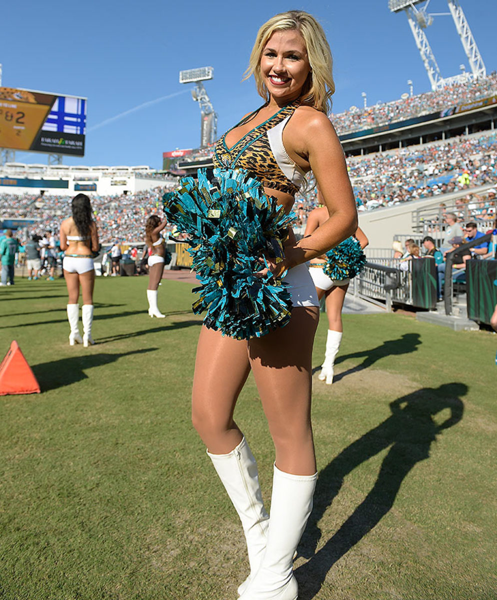 Jacksonville-Jaguars-ROAR-cheerleaders-AP_573549353575.jpg