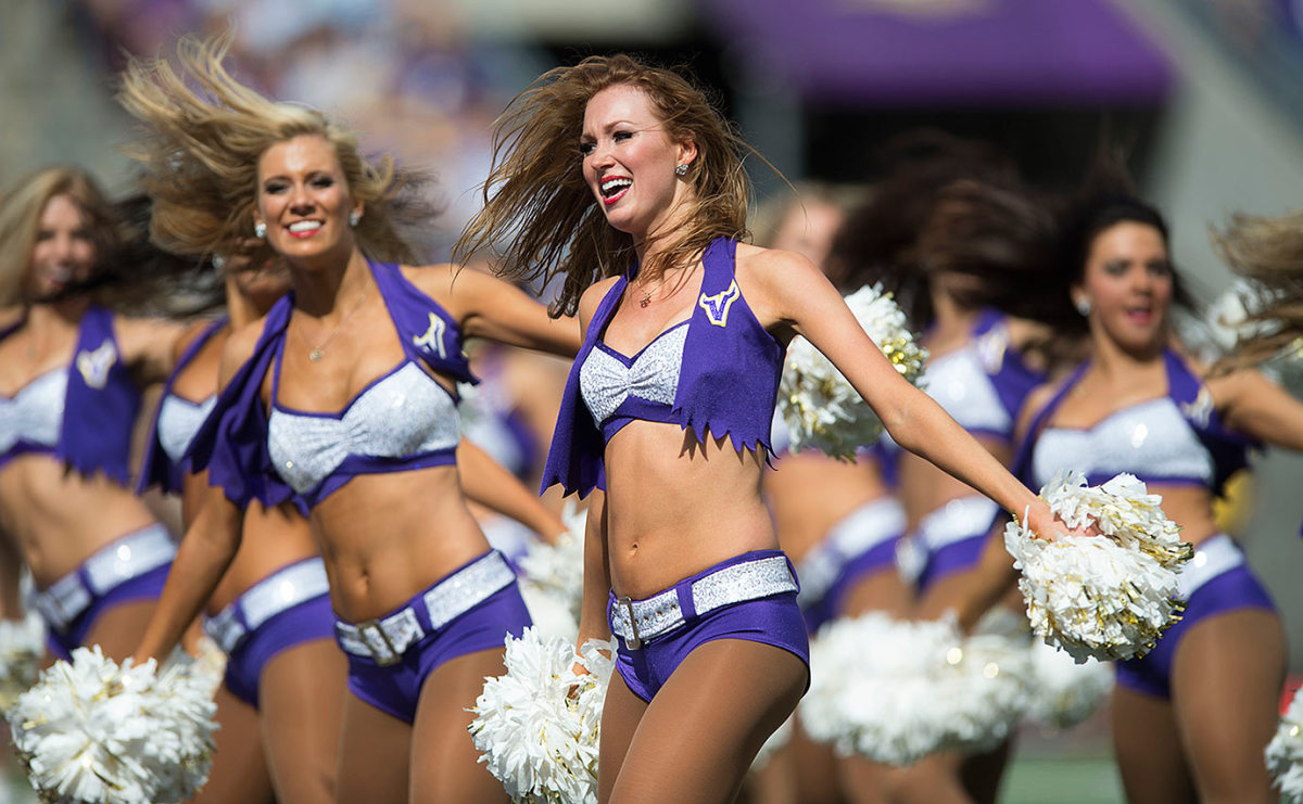 Minnesota-Vikings-cheerleaders-GettyImages-489458218_master.jpg