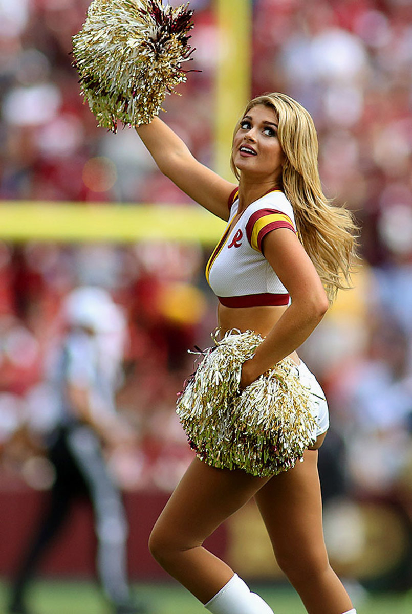 Washington-Redskins-cheerleaders-DAW150920030Ram_at_Redskins.jpg
