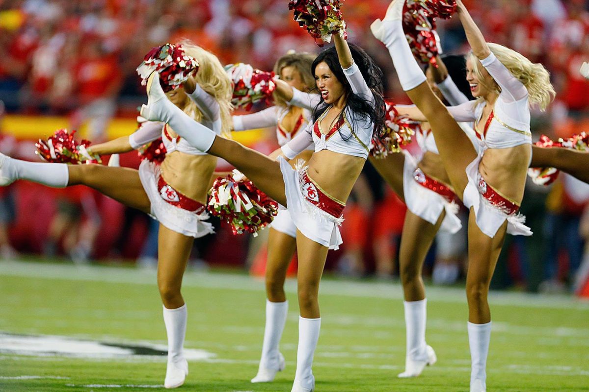 Kansas-City-Chiefs-cheerleaders-X159942_TK1_812.jpg
