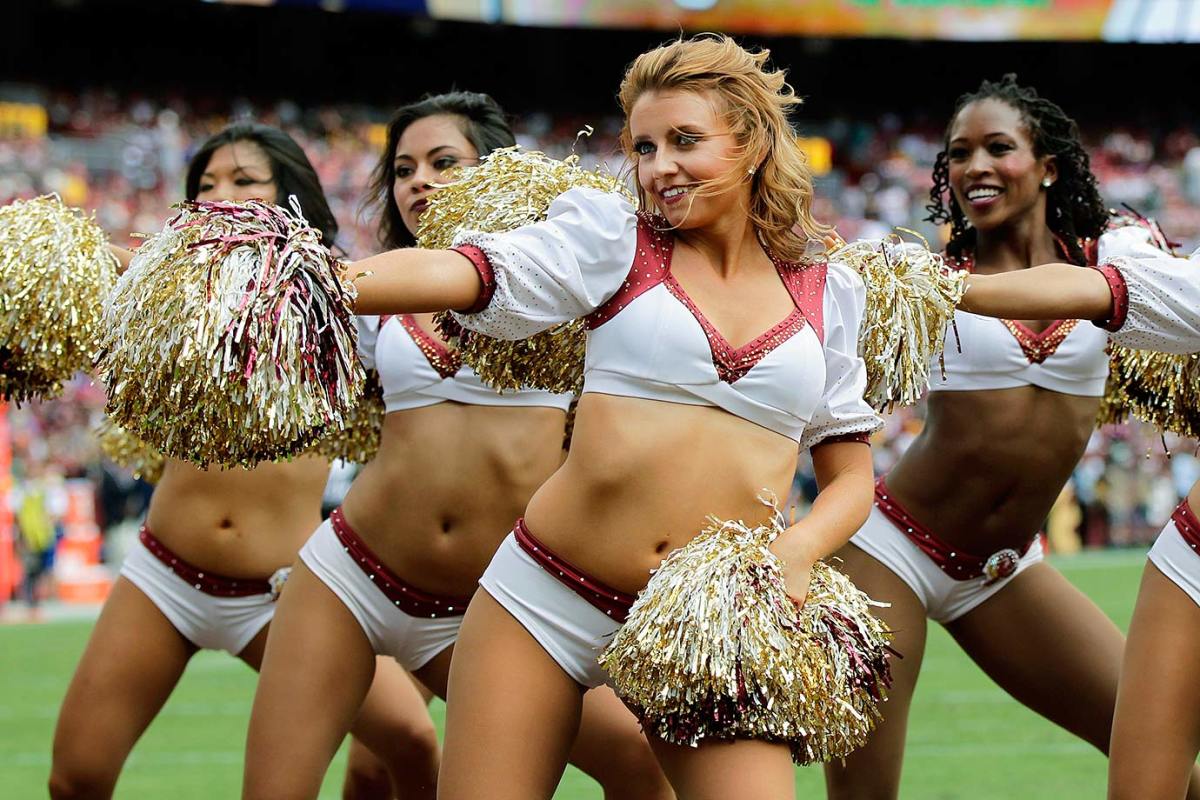 Washington-Redskins-cheerleaders-AP_398204428049.jpg