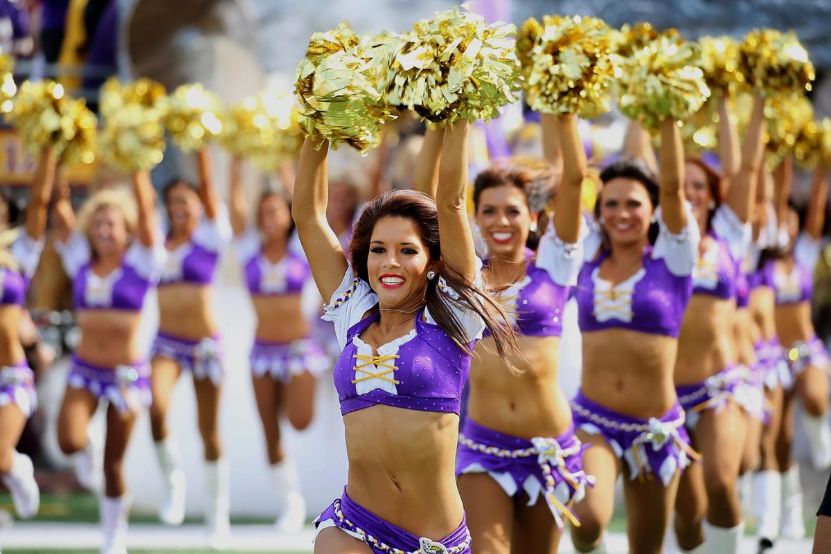 Minnesota-Vikings-cheerleaders-489326548.jpg