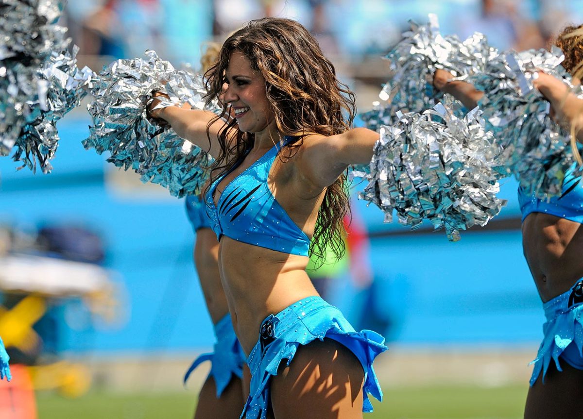 Carolina-Panthers-TopCats-cheerleaders-AP_135330100395.jpg