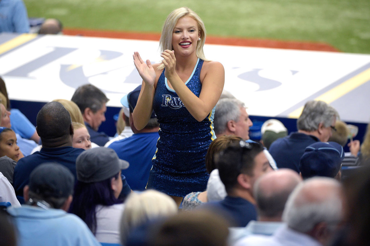 Tampa-Bay-Rays-Ray-Team-cheerleaders-d4de1e3343664d24950f4f981eaded5e-0.jpg
