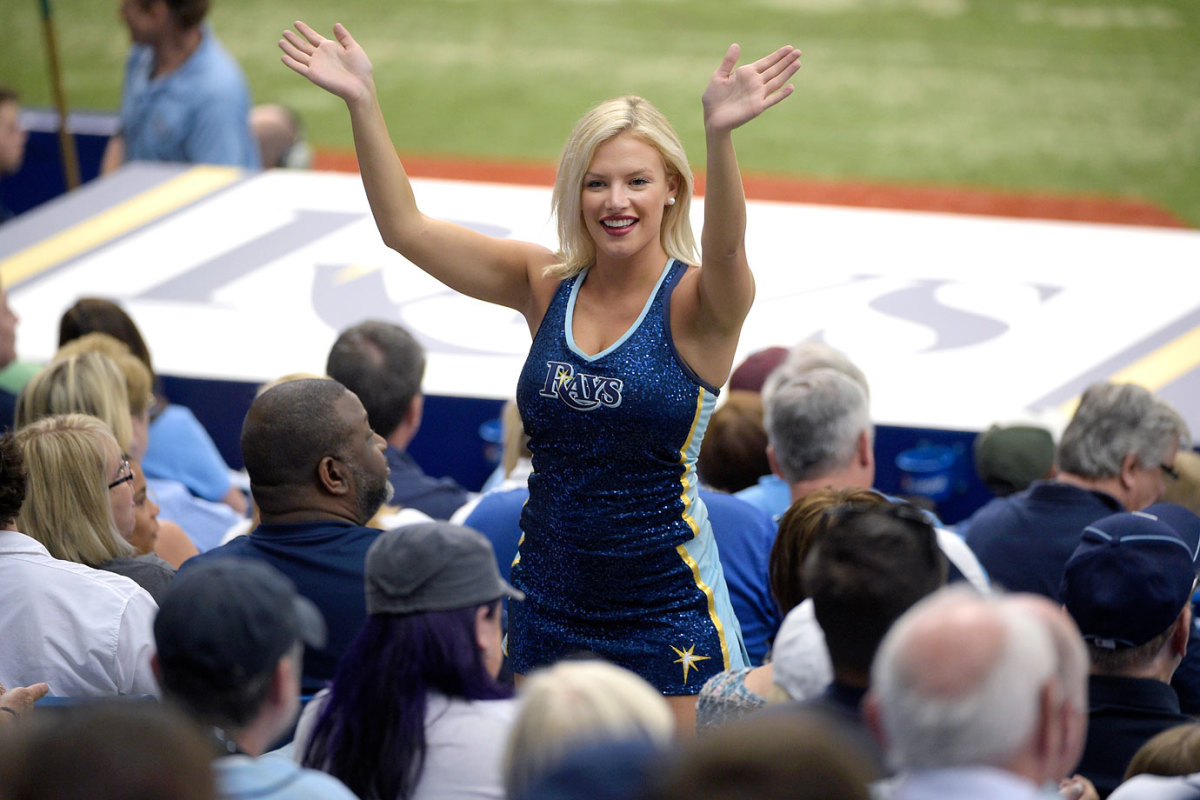 Tampa-Bay-Rays-Ray-Team-cheerleaders-319056a40e994e80a404951c8a23329c-0.jpg