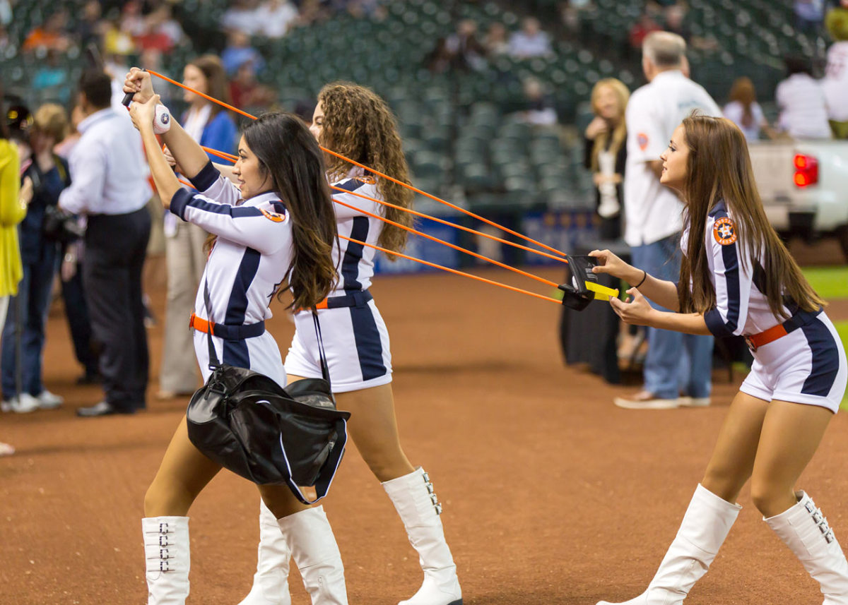 Houston-Astros-Park-Patrol-DBA150414_Athletics_vs_Astros07.jpg