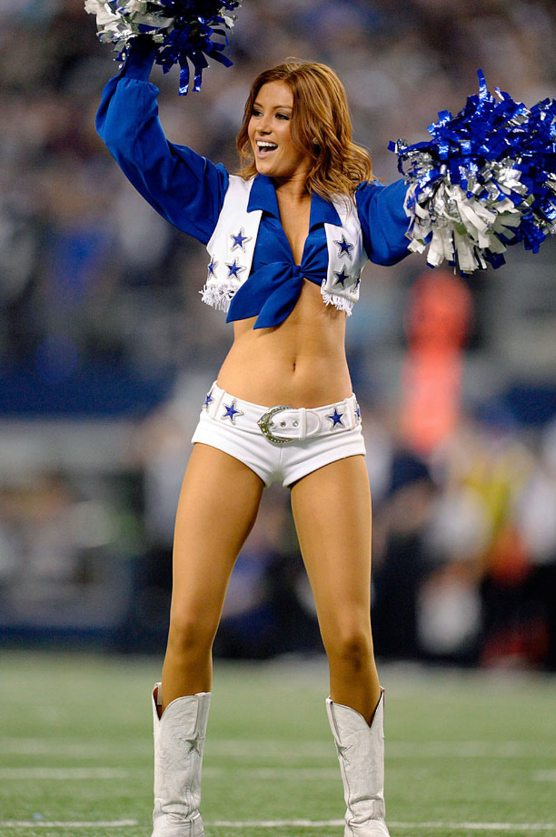 Dallas-Cowboys-cheerleaders-X159116_TK1_1080.jpg