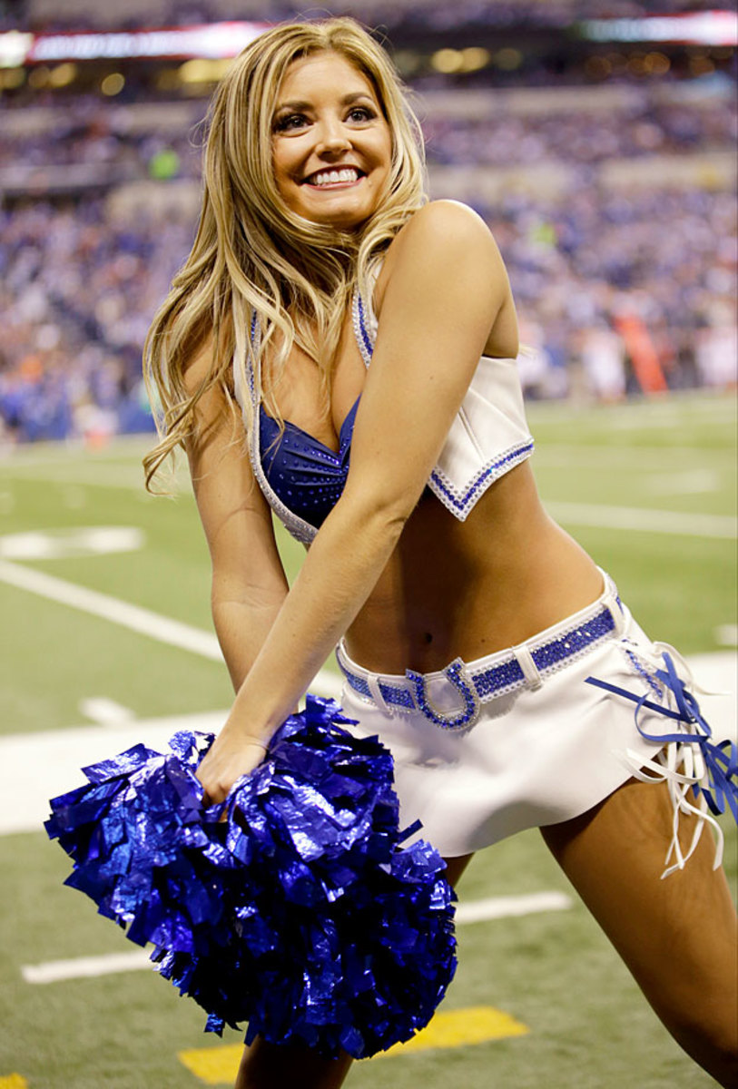 Indianapolis-Colts-cheerleaders-AP413750877443_26.jpg