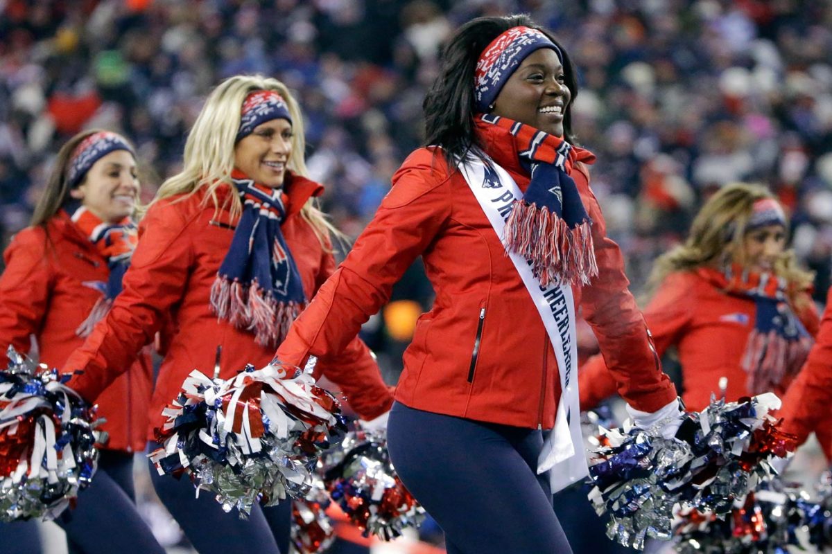 New-England-Patriots-cheerleaders-AP965979955507_10.jpg