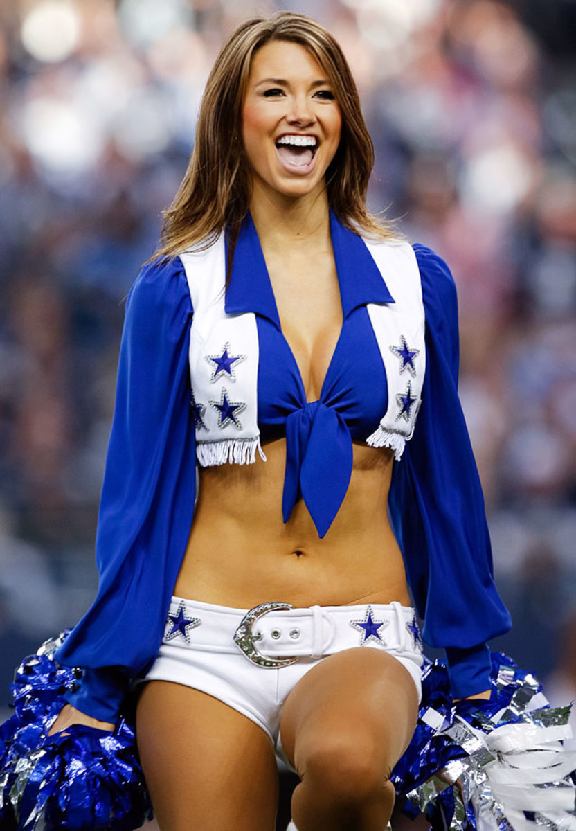 Dallas-Cowboys-cheerleaders-CEY1501041211_DETROIT_AT_DALLAS.jpg
