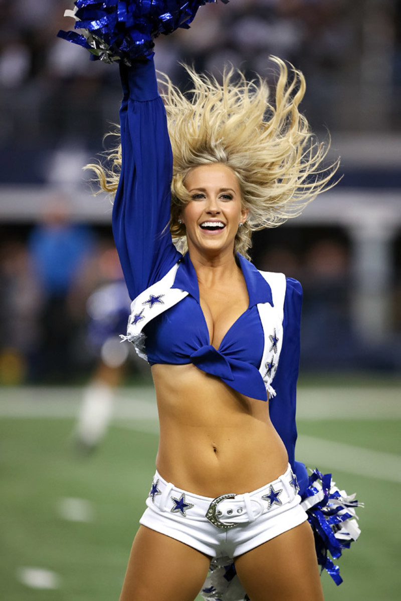 Dallas-Cowboys-cheerleaders-CEY1501042063_DETROIT_AT_DALLAS.jpg