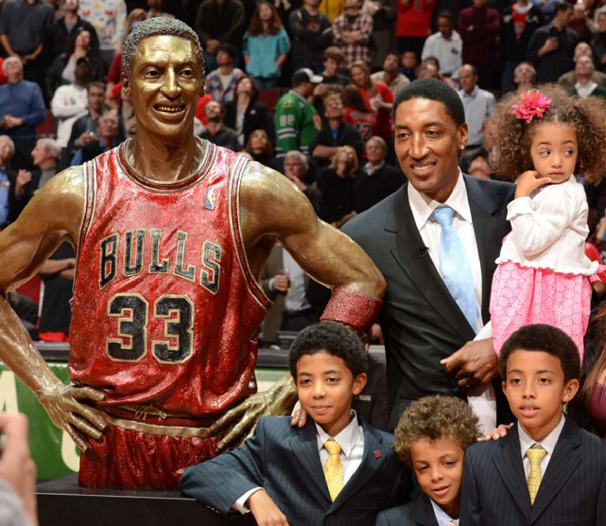 Michael koshuta and stuart jones: Michael Freyholtz And Aaron Malone - Chicago Bulls' Michael Jordan statue may be moved indoors ...