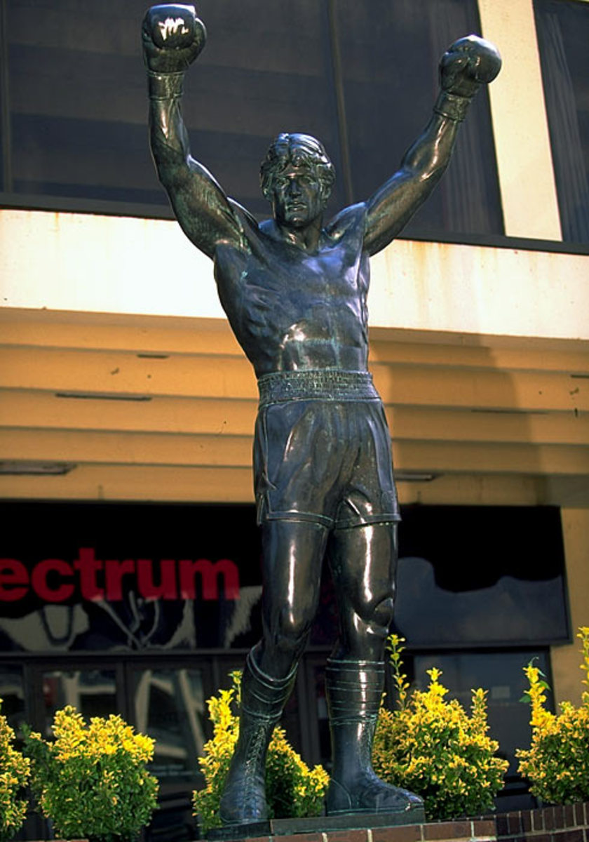 rocky-balboa-statue-05351247.jpg