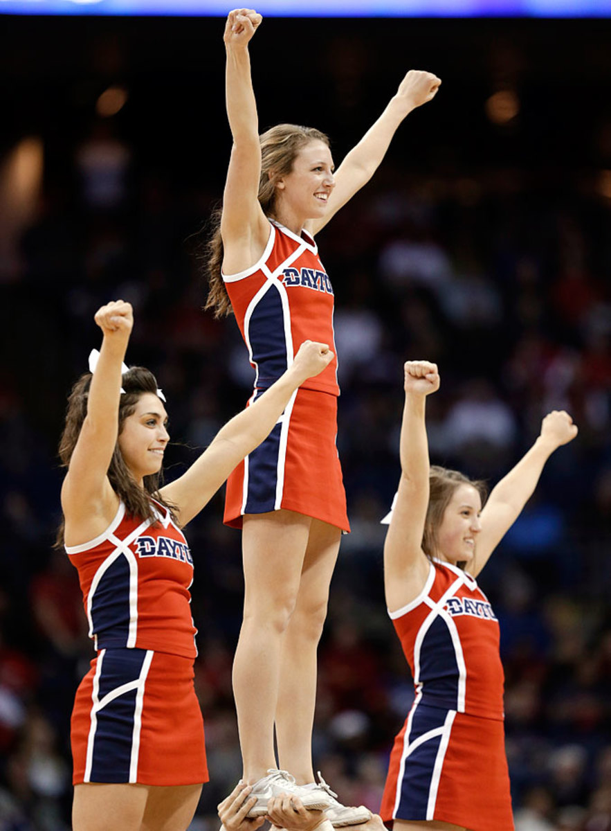 Dayton-cheerleaders-AP174296736472_0.jpg