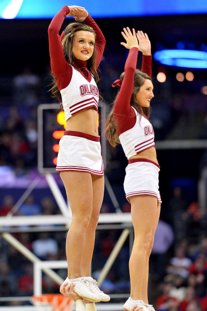 Oklahoma-cheerleaders-467091500_10_0.jpg