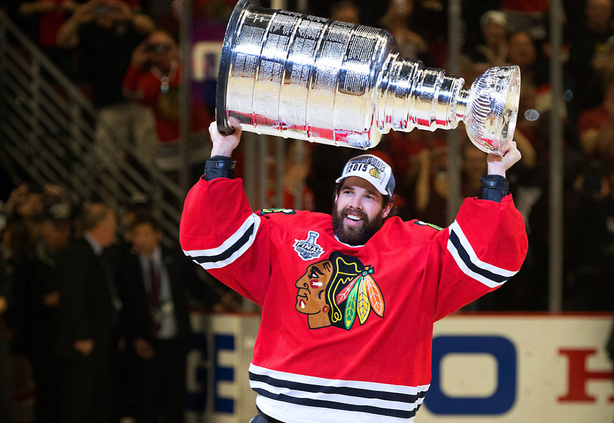 Chicago Blackhawks already favorite to win 2016 Stanley Cup - ABC7