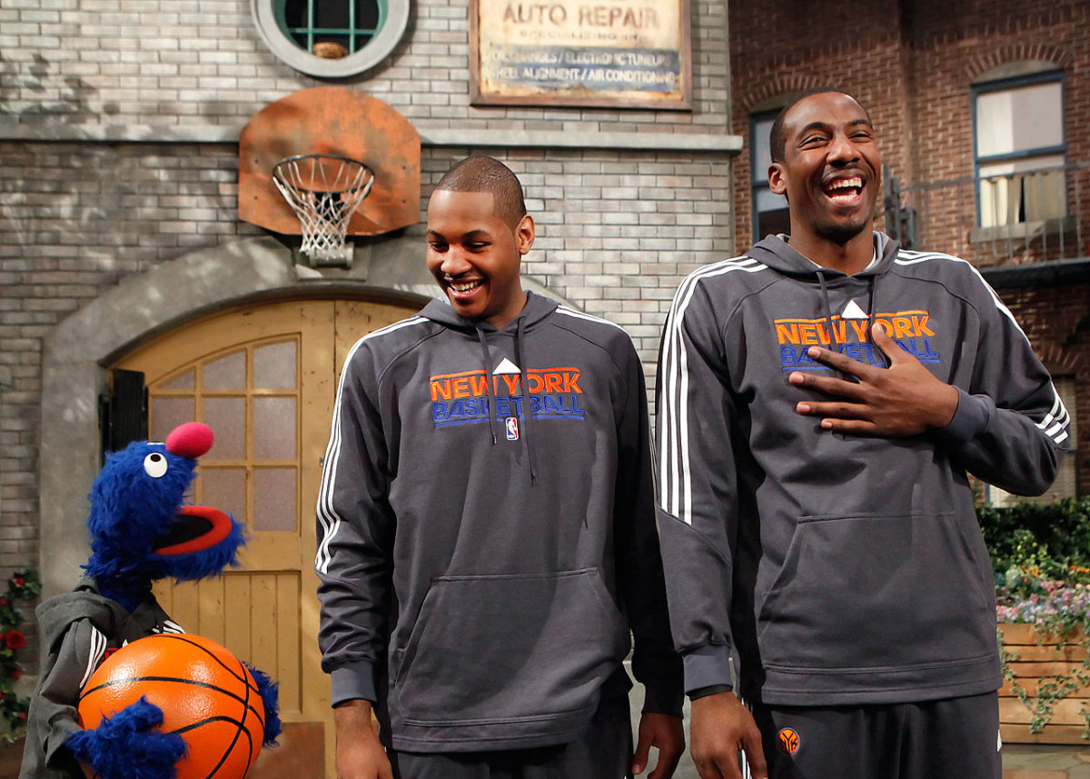 2011-carmelo-anthony-amare-stoudemire-sesame-street_0.jpg