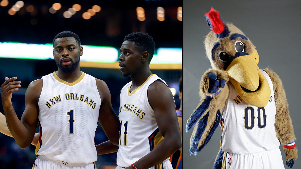 New-Orleans-Pelicans-Tyreke-Evans-Jrue-Holiday-mascot-Pierre-the-Pelican.jpg