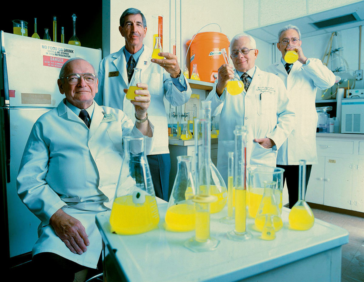 2001-Gatorade-Inventors-Dr-Bob-Cade-Jim-Free-Alex-deQuesada-Dana-Shires-001234000.jpg