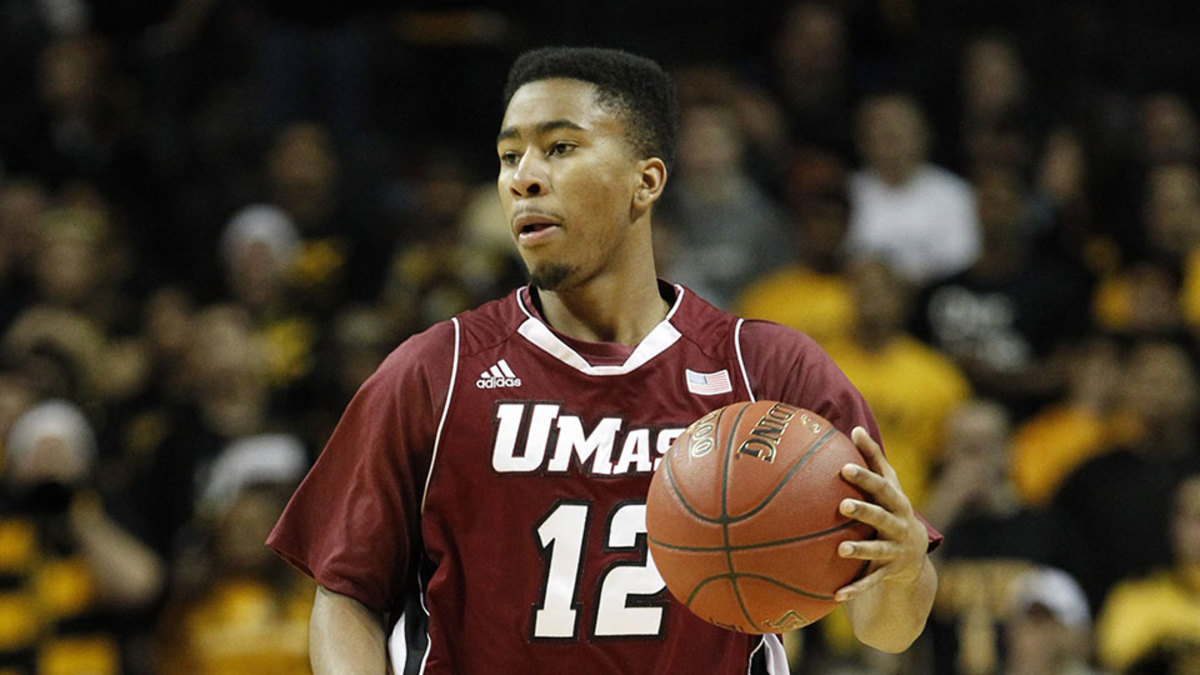 UMass G Trey Davis says he's 'OK' after being leveled by screen