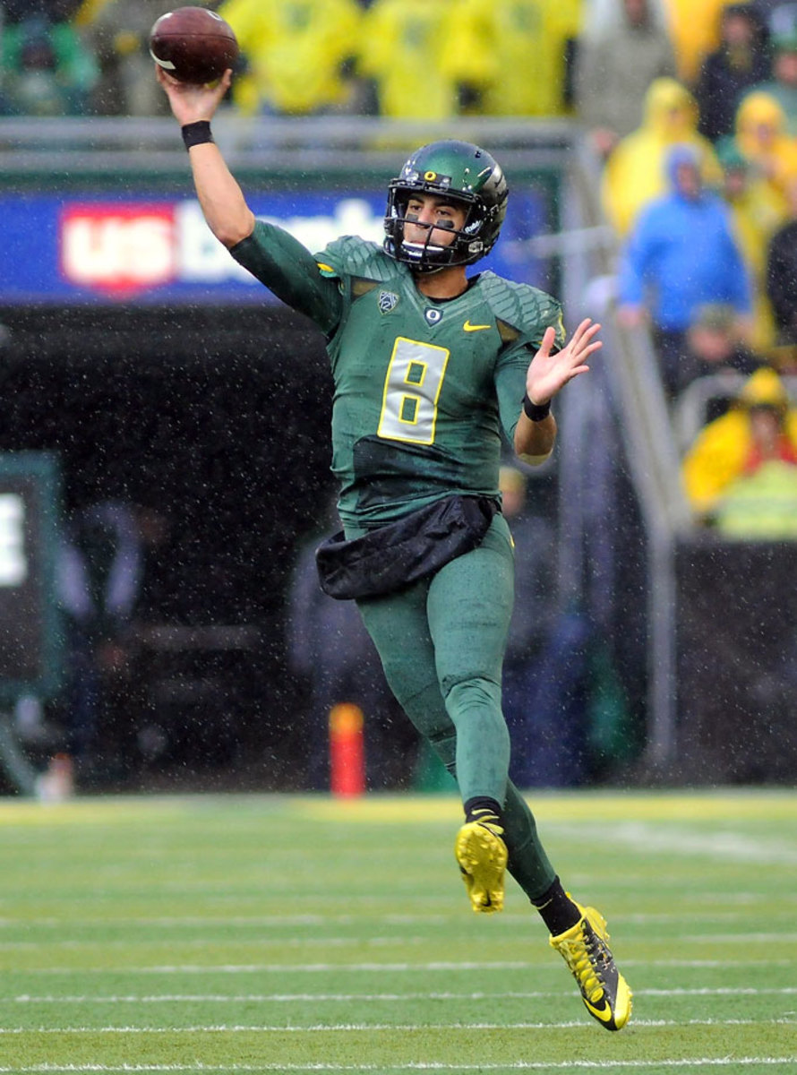 2014-1122-Oregon-Colorado-Marcus-Mariota.jpg