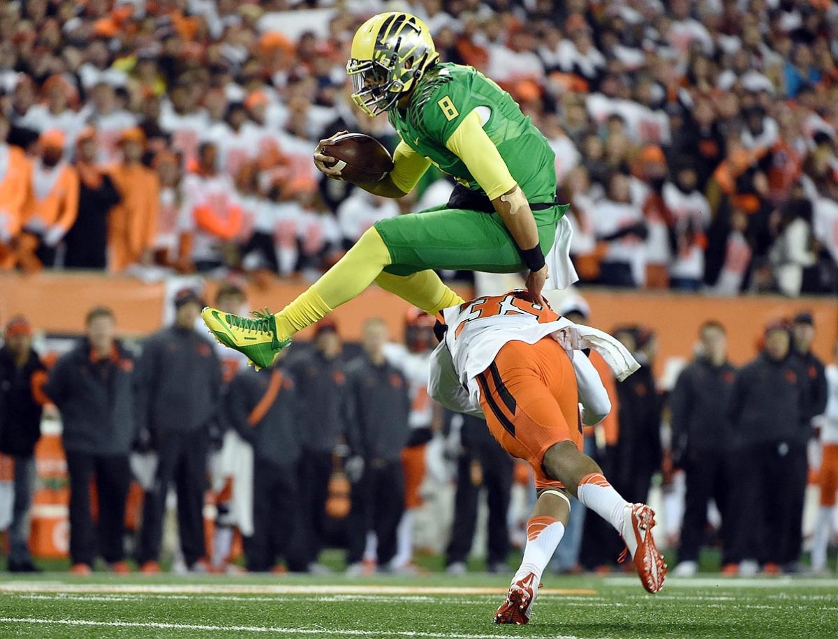 2014-1129-Oregon-Oregon-State-Marcus-Mariota.jpg