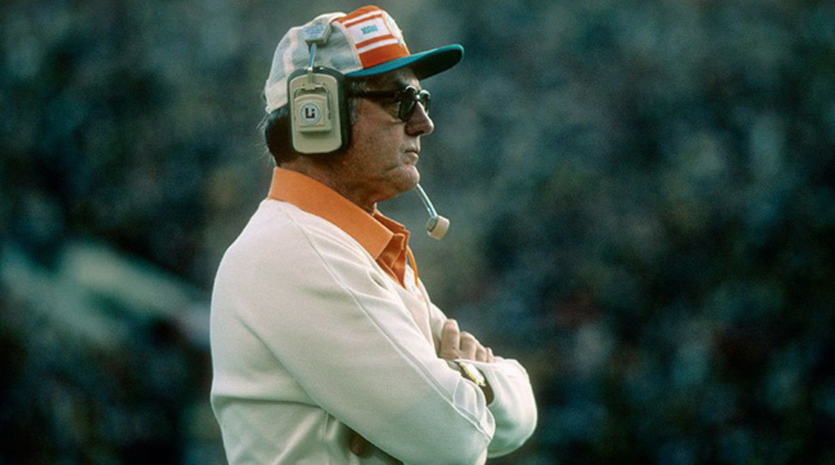Bill Arnsparger helped the Dolphins to back-to-back Super Bowl titles in the 1970s. (Focus On Sport/Getty Images)