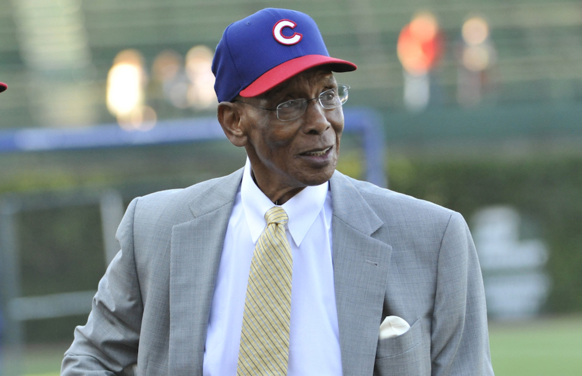 Ernie Banks death: Caregiver says he had $16,000 in assets - Sports  Illustrated