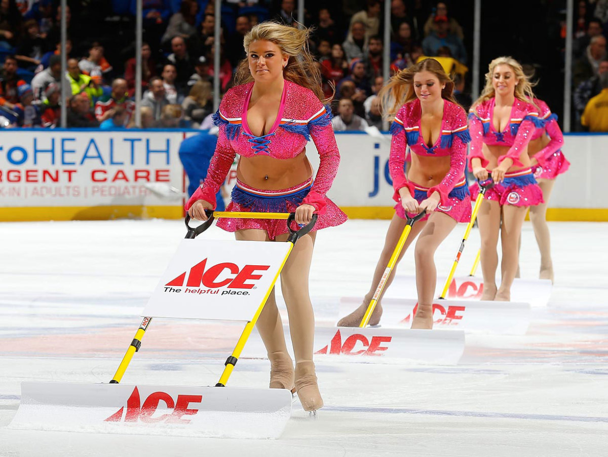 New-York-Islanders-Ice-Girls-459780806_10.jpg