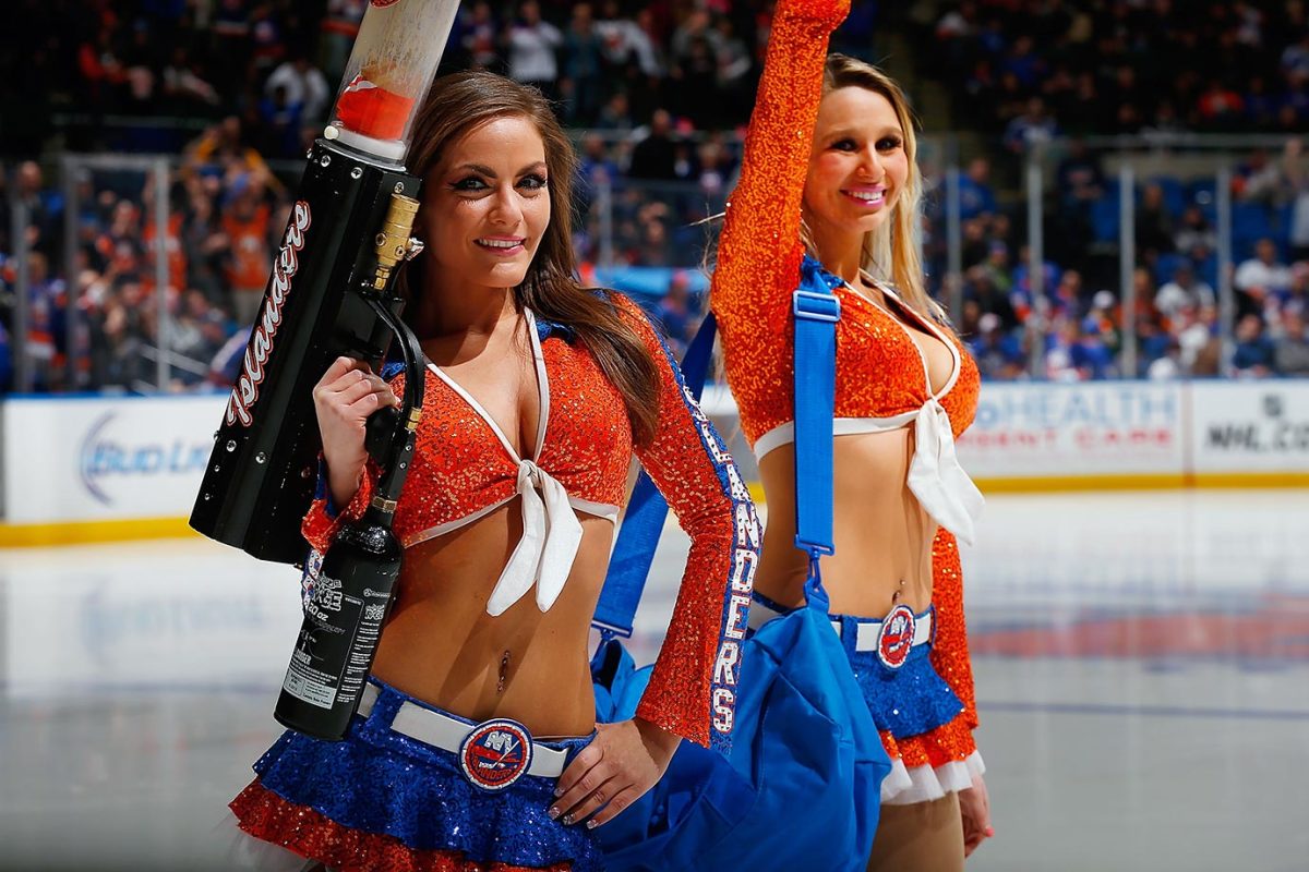 New-York-Islanders-Ice-Girls-GettyImages-477903216_master.jpg