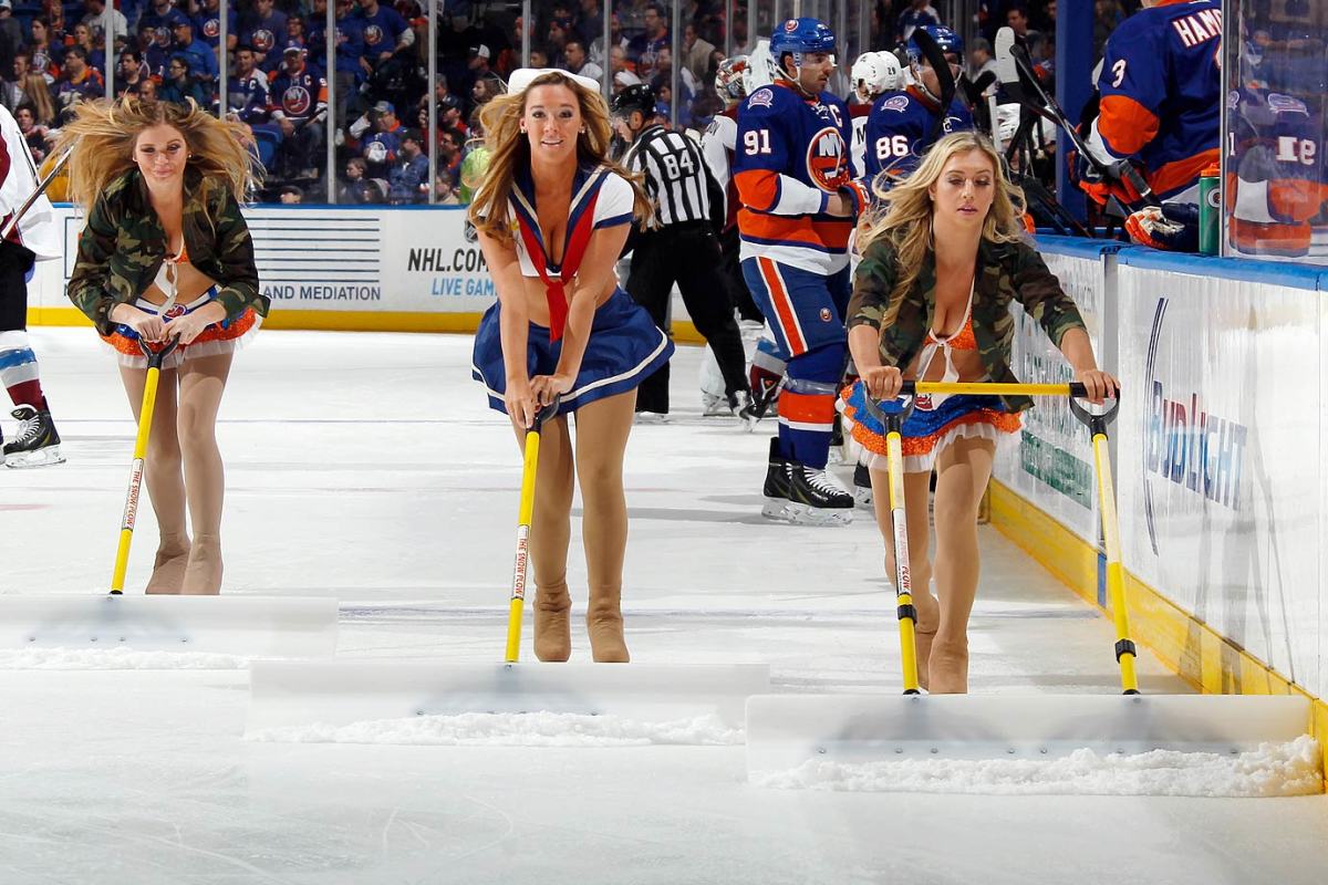 New-York-Islanders-Ice-Girls-458912528_10.jpg