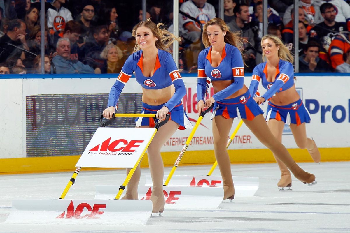 New-York-Islanders-Ice-Girls-459580804_10.jpg