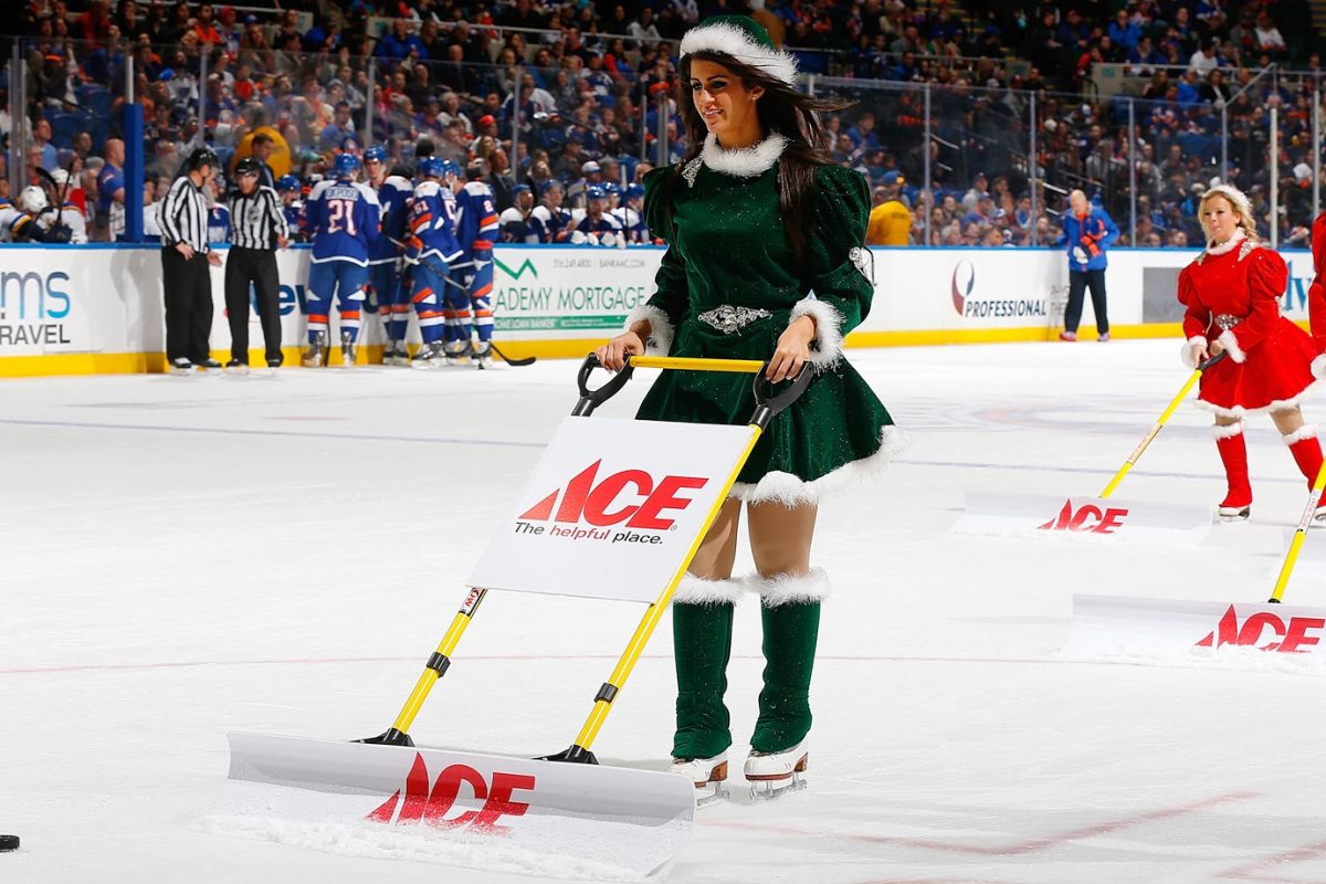 New-York-Islanders-Ice-Girls-460476616_10.jpg