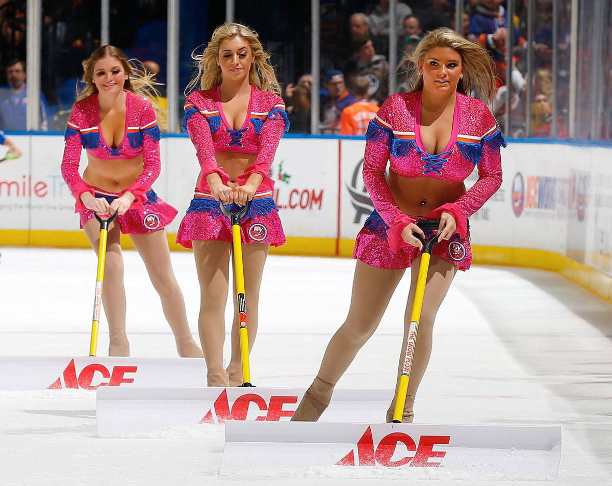 New-York-Islanders-Ice-Girls-459780808_10.jpg