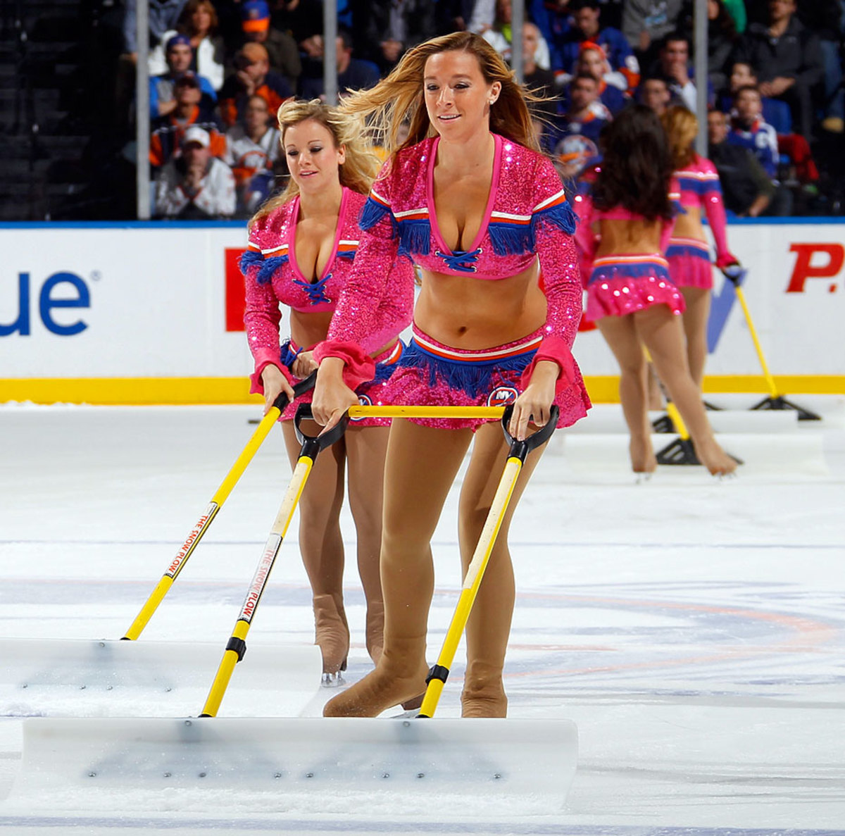 New-York-Islanders-Ice-Girls-458177202_10.jpg