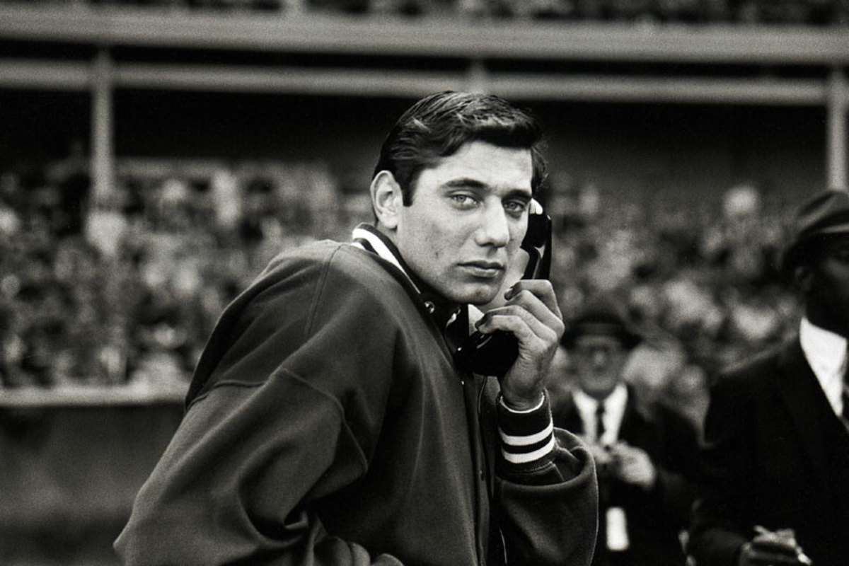 namath-jets-1967-iooss.jpg