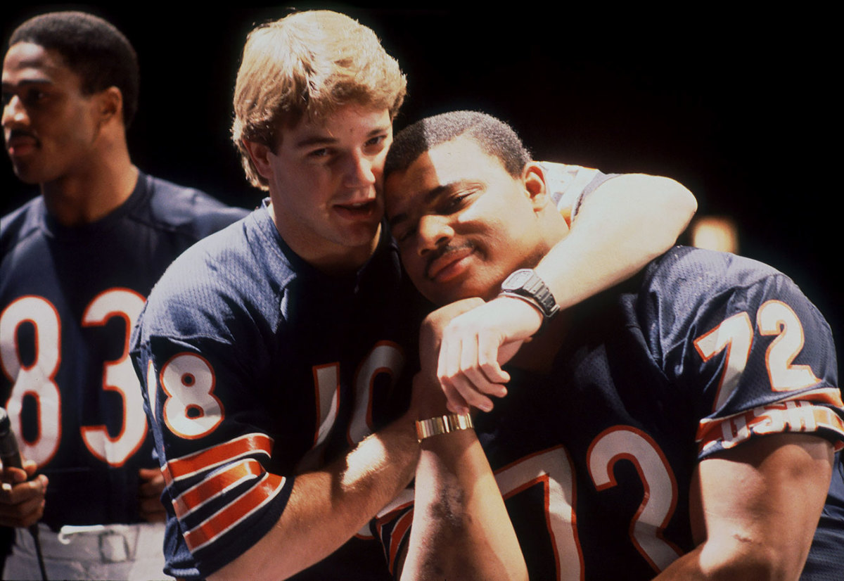 Chicago-Bears-Super-Bowl-Shuffle-Mike-Tomczak-William-Refrigerator-Perry-83912588.jpg