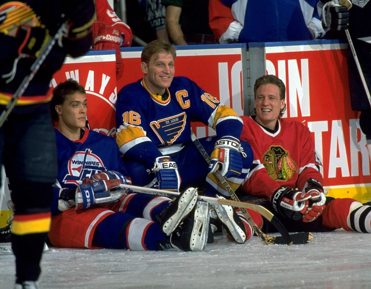 1994-Teemu-Selanne-Brett-Hull-Jeremy-Roenick-05231474.jpg