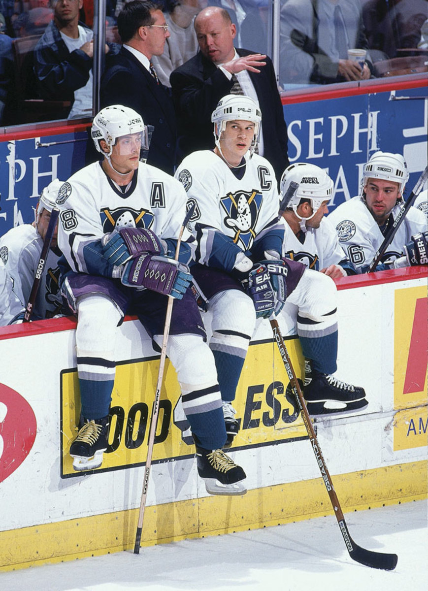 1997-Teemu-Selanne-Paul-Kariya-001288179.jpg