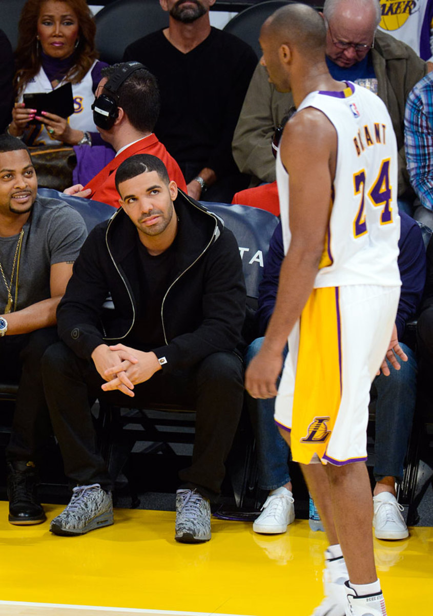 Rapper Drake wears a jacket with a farewell to Los Angeles Lakers' Kobe  Bryant during second half NBA All-Star Game basketball action in Toronto on  Sunday, February 14, 2016. THE CANADIAN PRESS/Mark