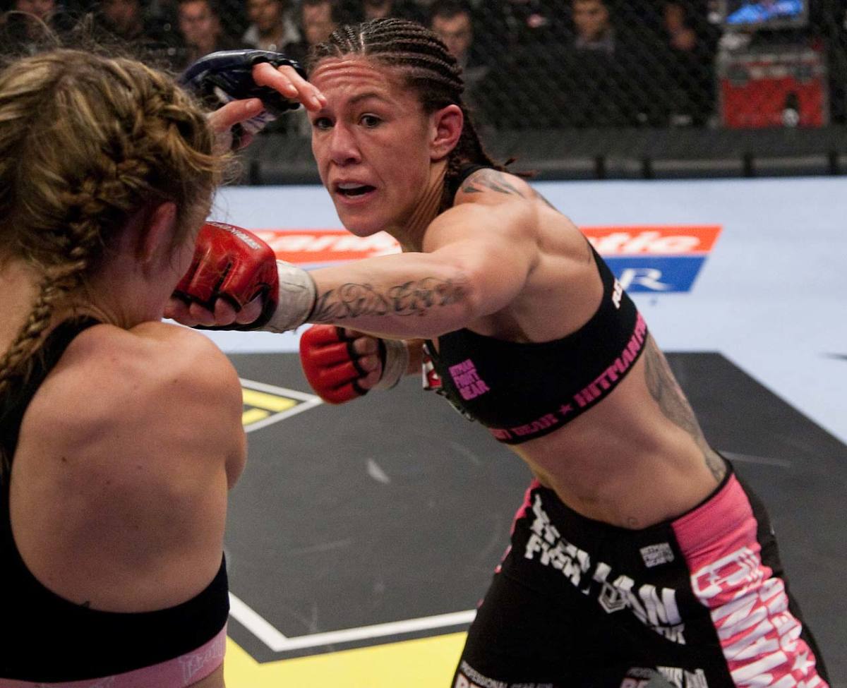Cris-Cyborg-Santos-9.jpg