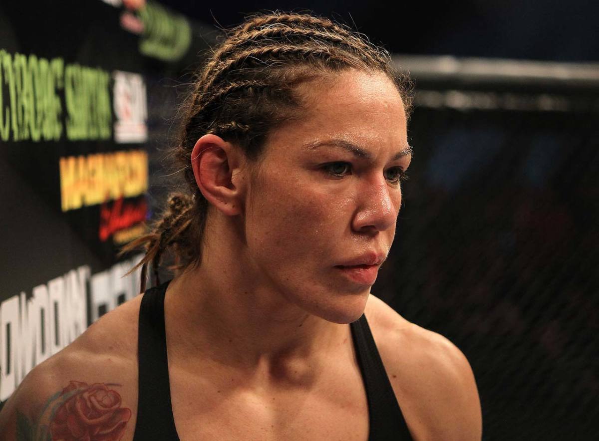 Cris-Cyborg-Santos-12.jpg