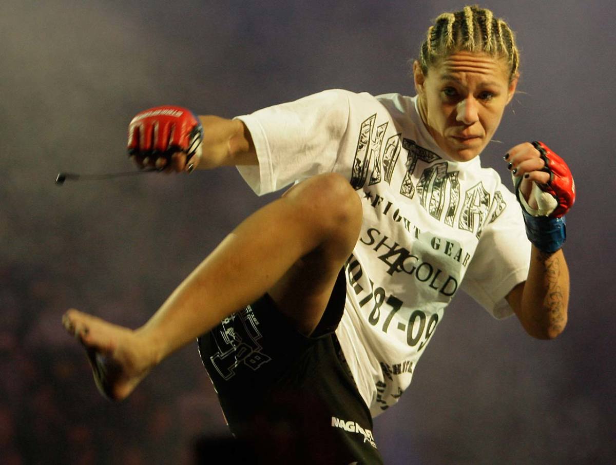 Cris-Cyborg-Santos-15.jpg